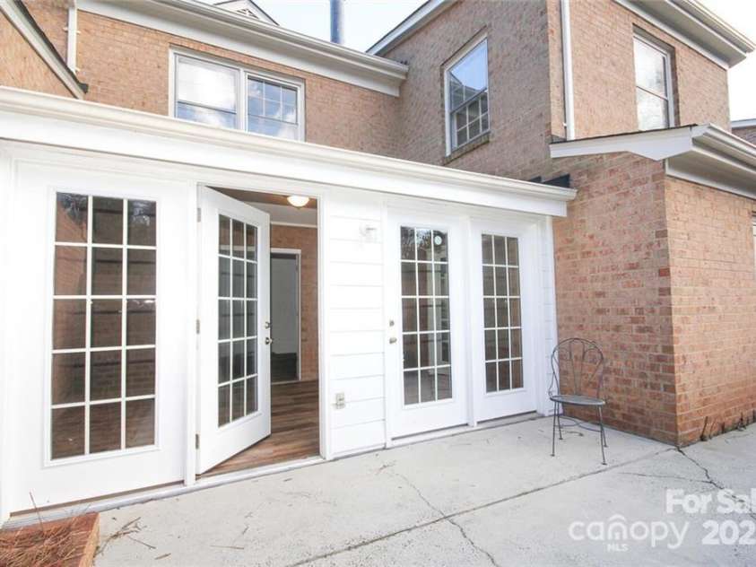 6844 Dumbarton Drive, Charlotte, NC 28210.  MLS# CAR4273724, YatesRealty ID 29903. 