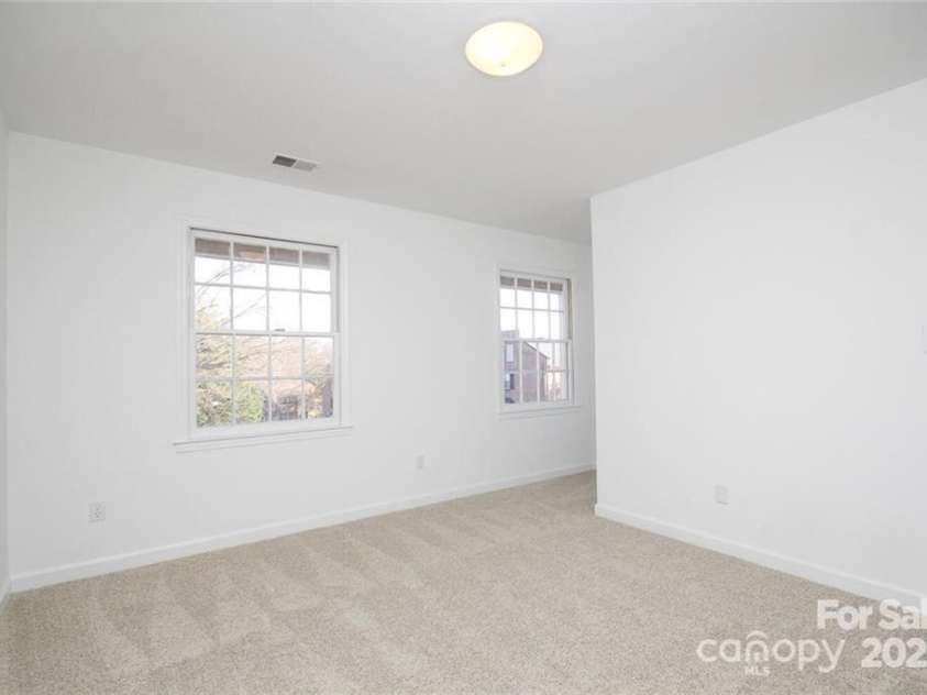 6844 Dumbarton Drive, Charlotte, NC 28210.  MLS# CAR4273724, YatesRealty ID 29903. 