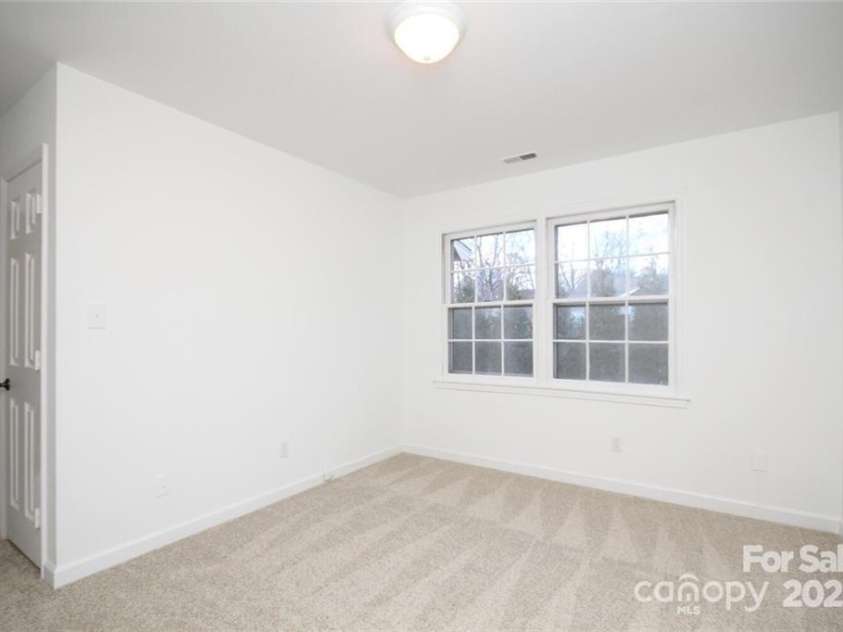 6844 Dumbarton Drive, Charlotte, NC 28210.  MLS# CAR4273724, YatesRealty ID 29903. 