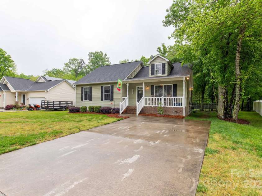522 Kittiewake Lane, Clover, SC 29710.  MLS# CAR4252093, YatesRealty ID 29904. 