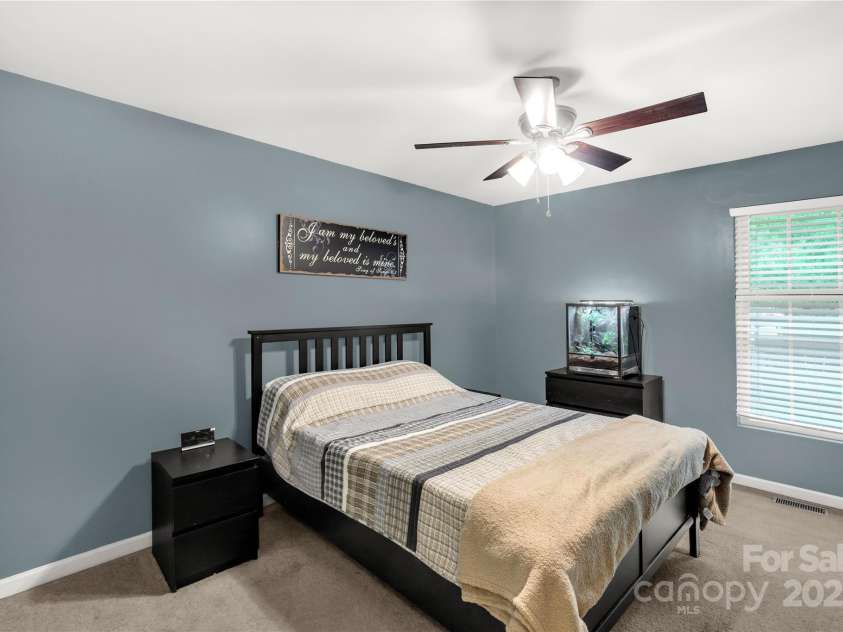 522 Kittiewake Lane, Clover, SC 29710.  MLS# CAR4252093, YatesRealty ID 29904. 