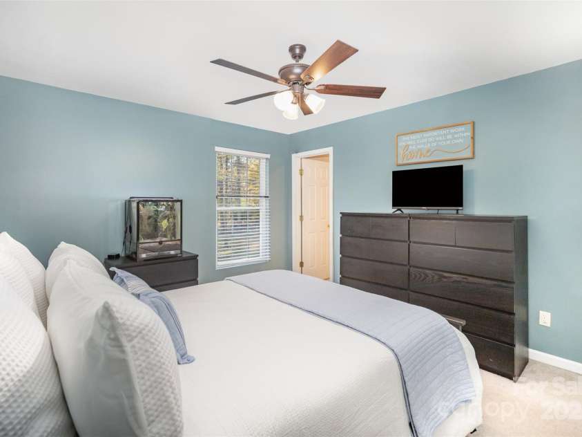 522 Kittiewake Lane, Clover, SC 29710.  MLS# CAR4319077, YatesRealty ID 29904. 