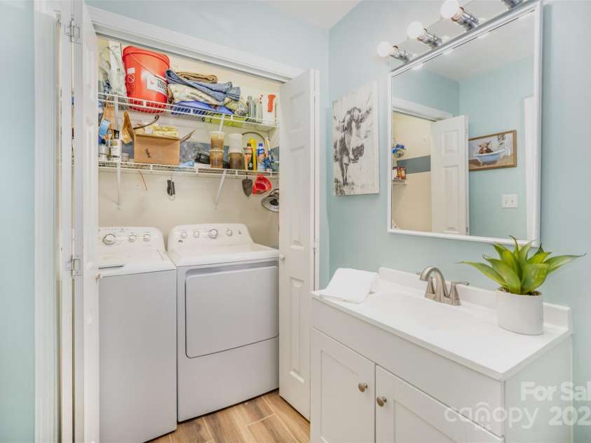 522 Kittiewake Lane, Clover, SC 29710.  MLS# CAR4319077, YatesRealty ID 29904. 