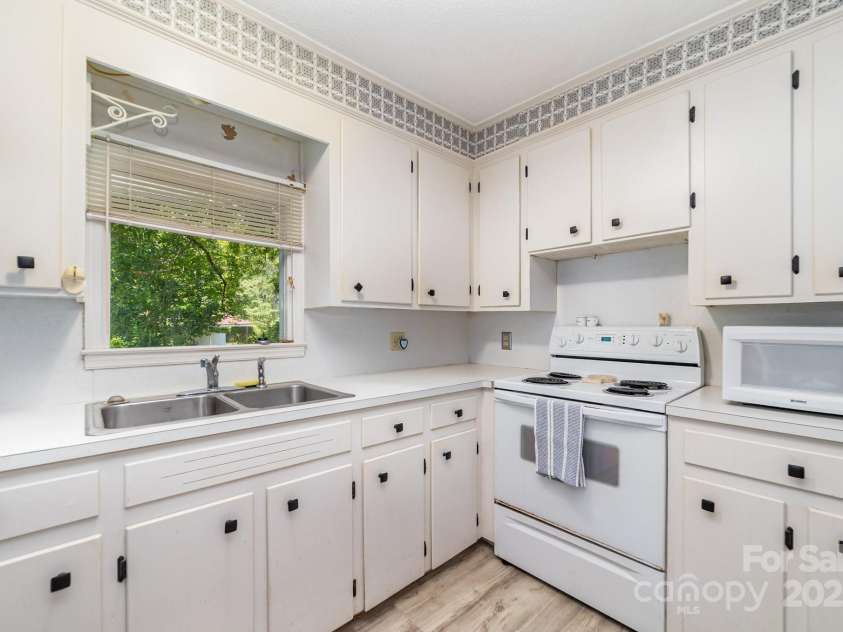 6963 Kershaw Camden Highway, Kershaw, SC 29067.  MLS# CAR4286798, YatesRealty ID 29905. 