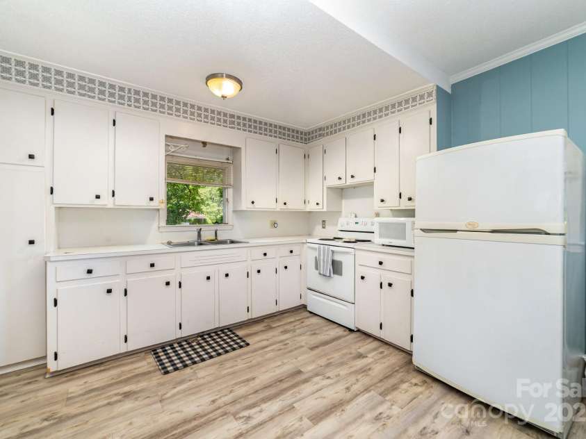 6963 Kershaw Camden Highway, Kershaw, SC 29067.  MLS# CAR4286798, YatesRealty ID 29905. 