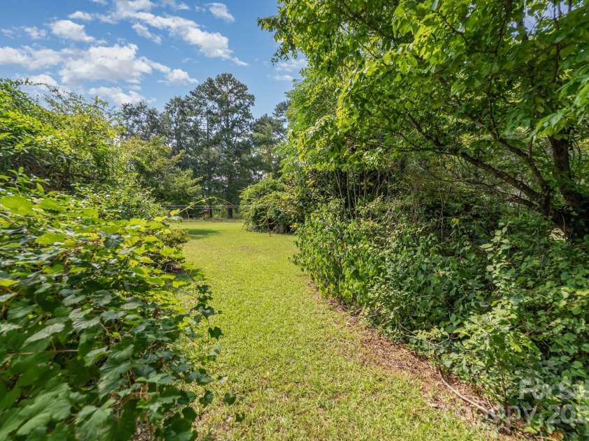 6963 Kershaw Camden Highway, Kershaw, SC 29067.  MLS# CAR4286798, YatesRealty ID 29905. 