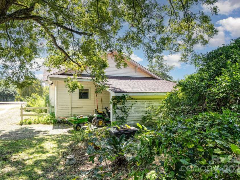 6963 Kershaw Camden Highway, Kershaw, SC 29067.  MLS# CAR4286798, YatesRealty ID 29905. 