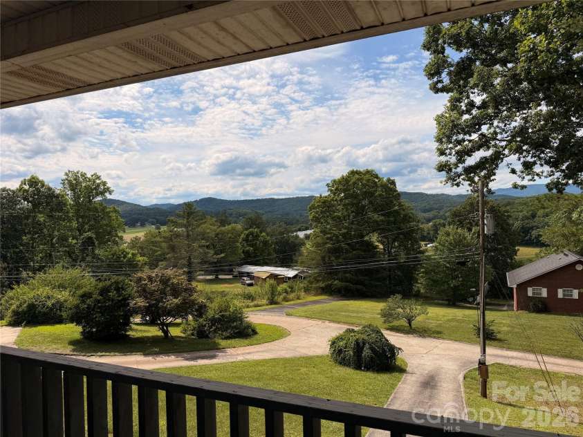 281 Cherrywood Circle, Hayesville, NC 28904.  MLS# CAR4392442, YatesRealty ID 29906. 