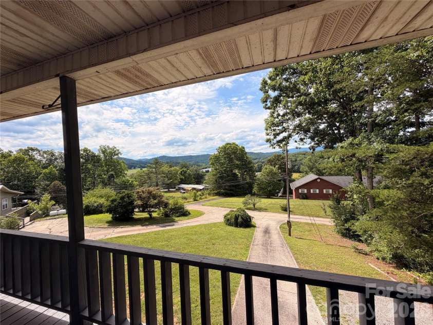 281 Cherrywood Circle, Hayesville, NC 28904.  MLS# CAR4392442, YatesRealty ID 29906. 