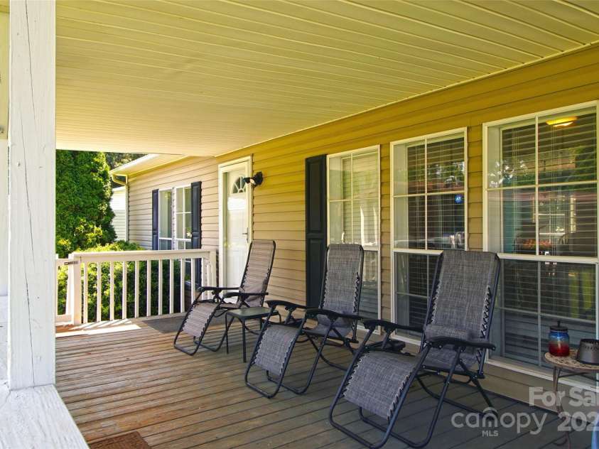 7010 Executive Circle, Denver, NC 28037.  MLS# CAR4288123, YatesRealty ID 29906. 