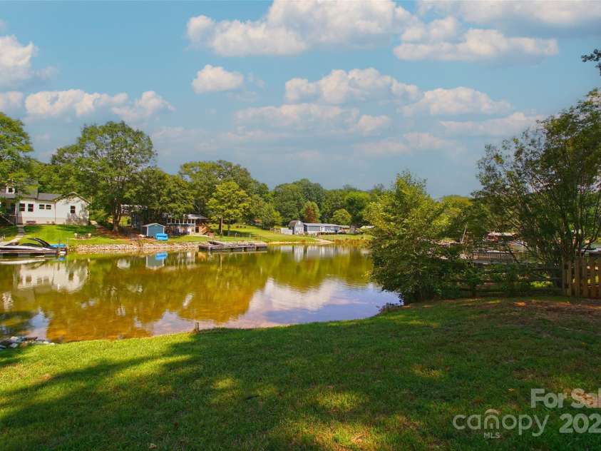 7010 Executive Circle, Denver, NC 28037.  MLS# CAR4288123, YatesRealty ID 29906. 