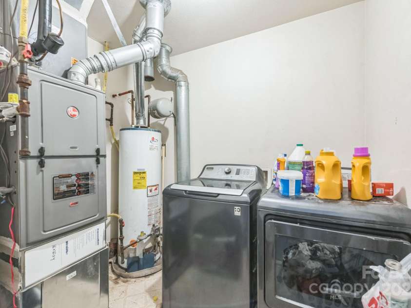 949 Capetown Lane, Clover, SC 29710.  MLS# CAR4280700, YatesRealty ID 29908. 