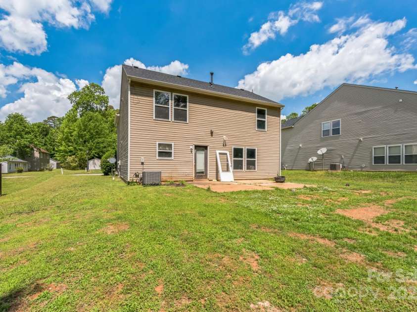 949 Capetown Lane, Clover, SC 29710.  MLS# CAR4280700, YatesRealty ID 29908. 