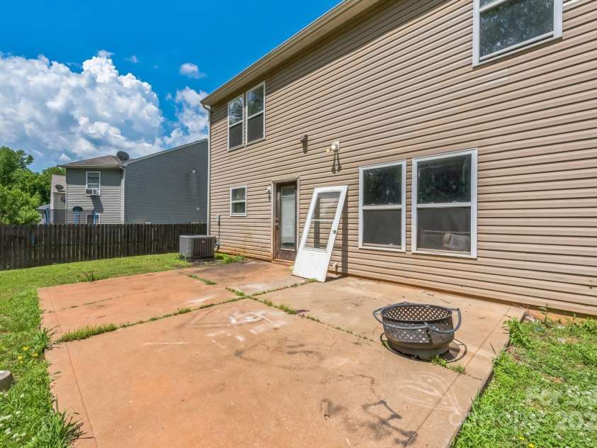 949 Capetown Lane, Clover, SC 29710.  MLS# CAR4280700, YatesRealty ID 29908. 