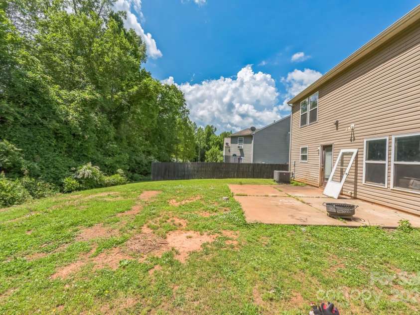 949 Capetown Lane, Clover, SC 29710.  MLS# CAR4280700, YatesRealty ID 29908. 