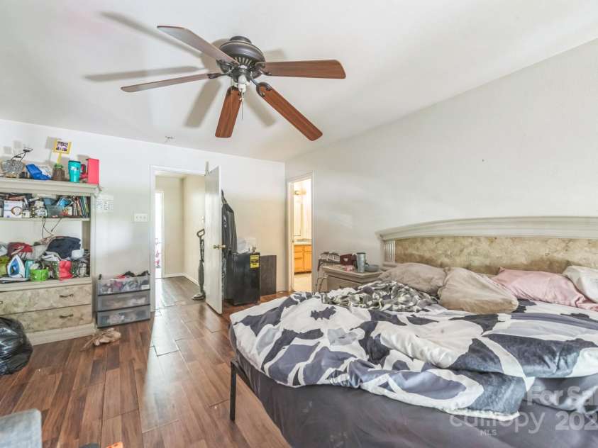 949 Capetown Lane, Clover, SC 29710.  MLS# CAR4280700, YatesRealty ID 29908. 