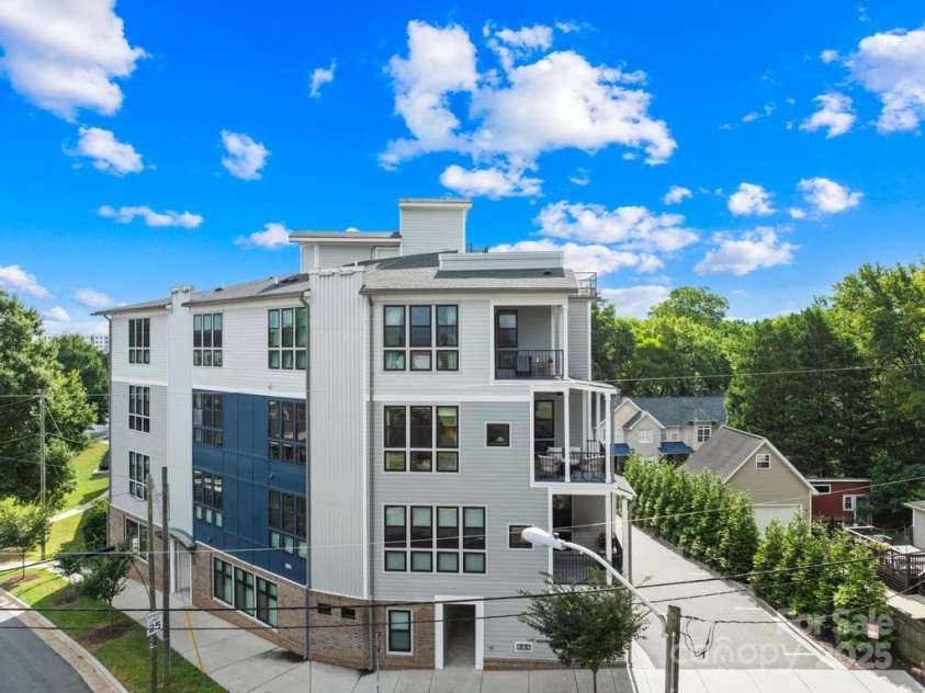 501 37th Street, Charlotte, NC 28205.  MLS# CAR4277039, YatesRealty ID 29909. 