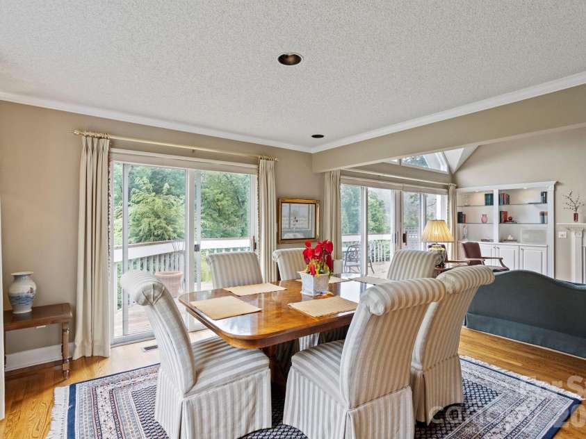 104 Overlook Drive, Flat Rock, NC 28731.  MLS# CAR4354311, YatesRealty ID 2991. 