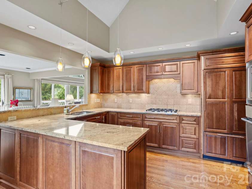 104 Overlook Drive, Flat Rock, NC 28731.  MLS# CAR4354311, YatesRealty ID 2991. 