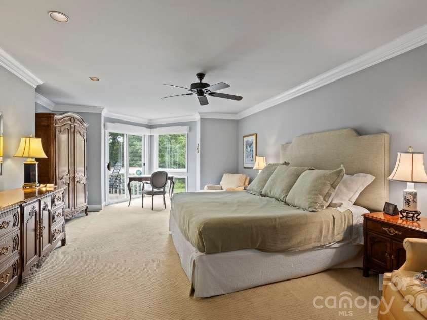 104 Overlook Drive, Flat Rock, NC 28731.  MLS# CAR4354311, YatesRealty ID 2991. 