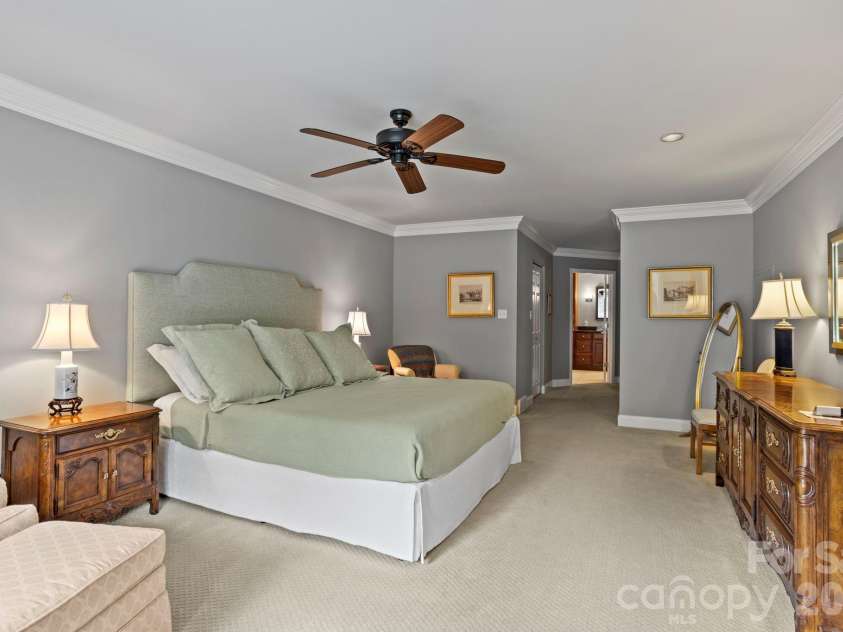 104 Overlook Drive, Flat Rock, NC 28731.  MLS# CAR4354311, YatesRealty ID 2991. 