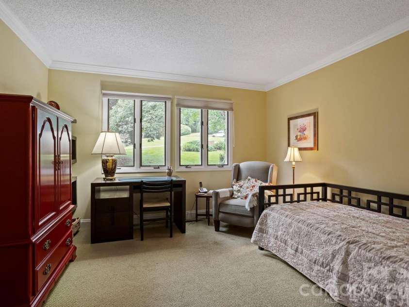 104 Overlook Drive, Flat Rock, NC 28731.  MLS# CAR4354311, YatesRealty ID 2991. 