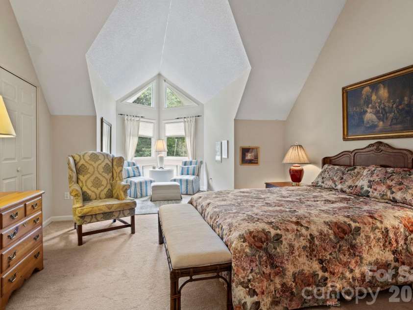 104 Overlook Drive, Flat Rock, NC 28731.  MLS# CAR4354311, YatesRealty ID 2991. 