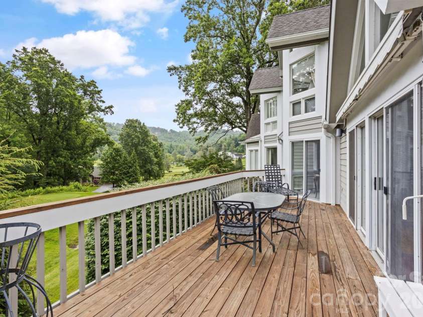 104 Overlook Drive, Flat Rock, NC 28731.  MLS# CAR4354311, YatesRealty ID 2991. 