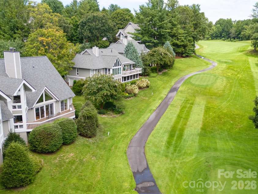 104 Overlook Drive, Flat Rock, NC 28731.  MLS# CAR4418068, YatesRealty ID 2991. 