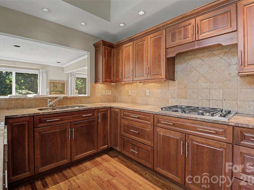 104 Overlook Drive, Flat Rock, NC 28731.  MLS# CAR4418068, YatesRealty ID 2991. 