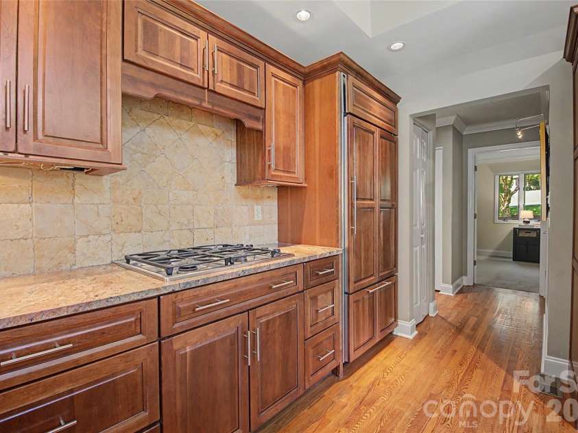 104 Overlook Drive, Flat Rock, NC 28731.  MLS# CAR4418068, YatesRealty ID 2991. 