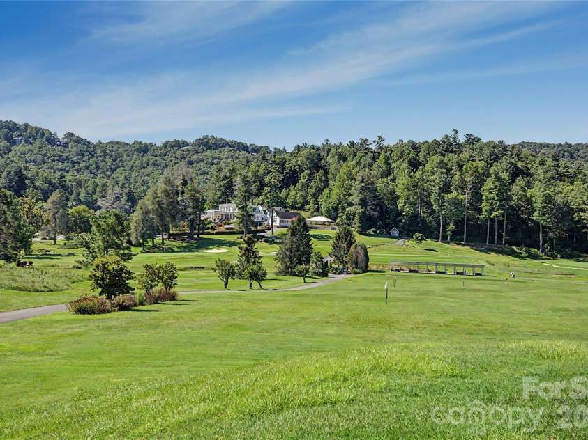 104 Overlook Drive, Flat Rock, NC 28731.  MLS# CAR4418068, YatesRealty ID 2991. 
