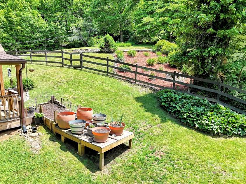 72 Sanctuary Road, Maggie Valley, NC 28751.  MLS# CAR4387632, YatesRealty ID 29910. 