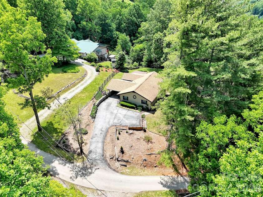 72 Sanctuary Road, Maggie Valley, NC 28751.  MLS# CAR4387632, YatesRealty ID 29910. 
