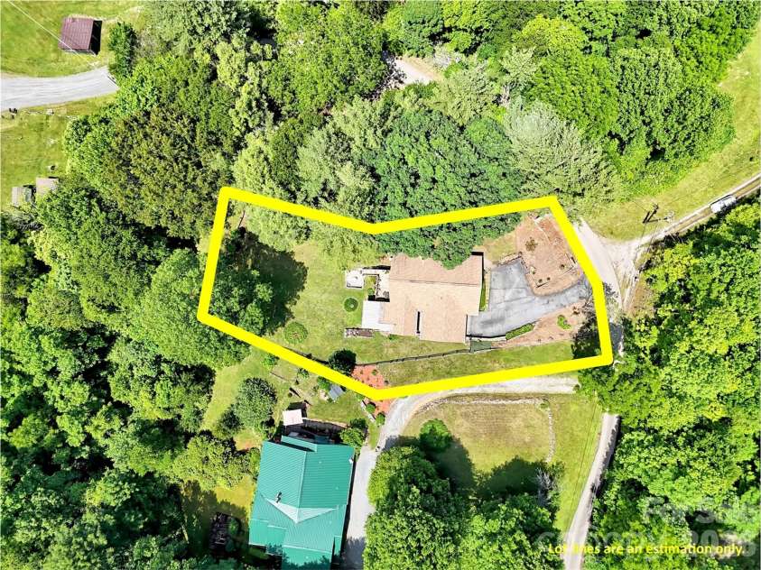 72 Sanctuary Road, Maggie Valley, NC 28751.  MLS# CAR4387632, YatesRealty ID 29910. 
