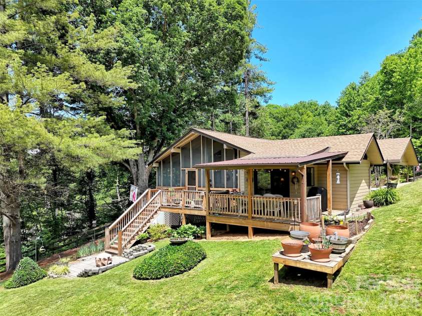 72 Sanctuary Road, Maggie Valley, NC 28751.  MLS# CAR4387632, YatesRealty ID 29910. 