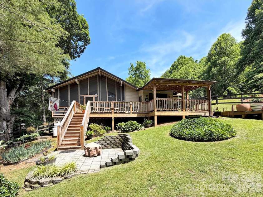 72 Sanctuary Road, Maggie Valley, NC 28751.  MLS# CAR4387632, YatesRealty ID 29910. COVERED DECK FOR BARBEQUES