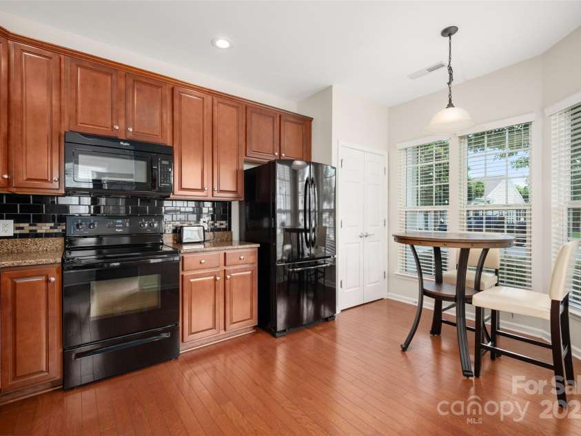 9009 Smokey Hill Lane, Fort Mill, SC 29707.  MLS# CAR4282870, YatesRealty ID 29910. 
