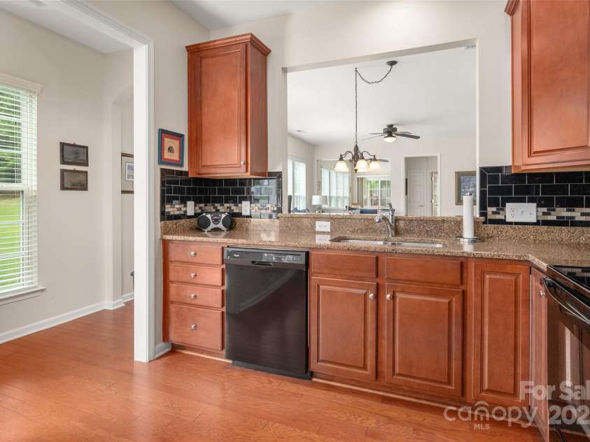 9009 Smokey Hill Lane, Fort Mill, SC 29707.  MLS# CAR4282870, YatesRealty ID 29910. 