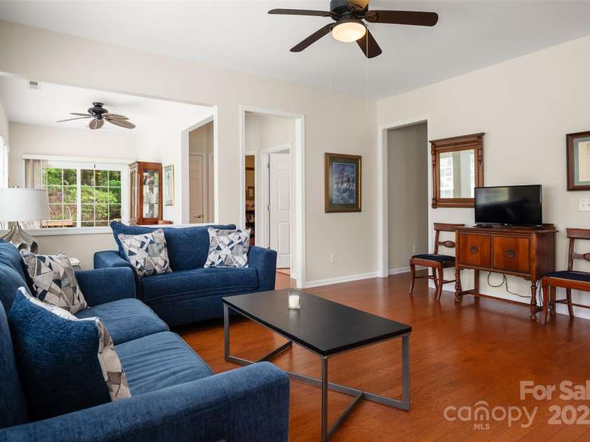 9009 Smokey Hill Lane, Fort Mill, SC 29707.  MLS# CAR4282870, YatesRealty ID 29910. 
