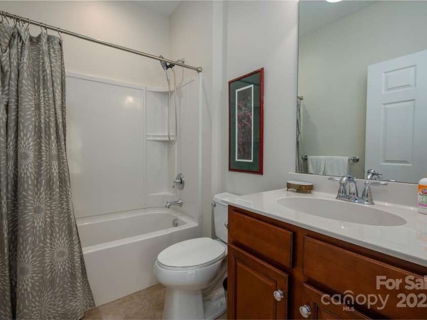 9009 Smokey Hill Lane, Fort Mill, SC 29707.  MLS# CAR4282870, YatesRealty ID 29910. 