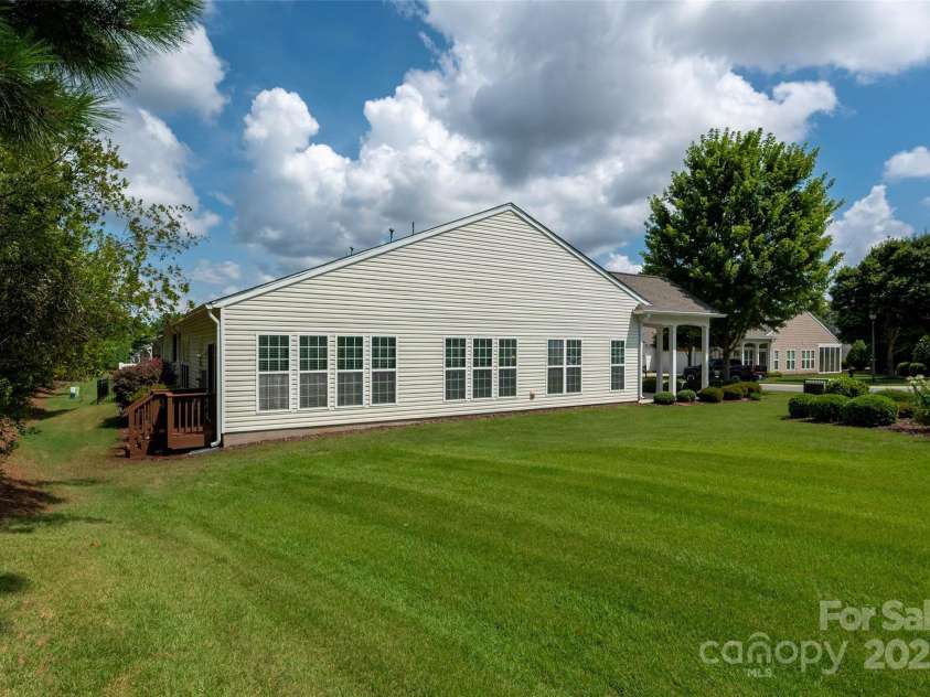 9009 Smokey Hill Lane, Fort Mill, SC 29707.  MLS# CAR4282870, YatesRealty ID 29910. 