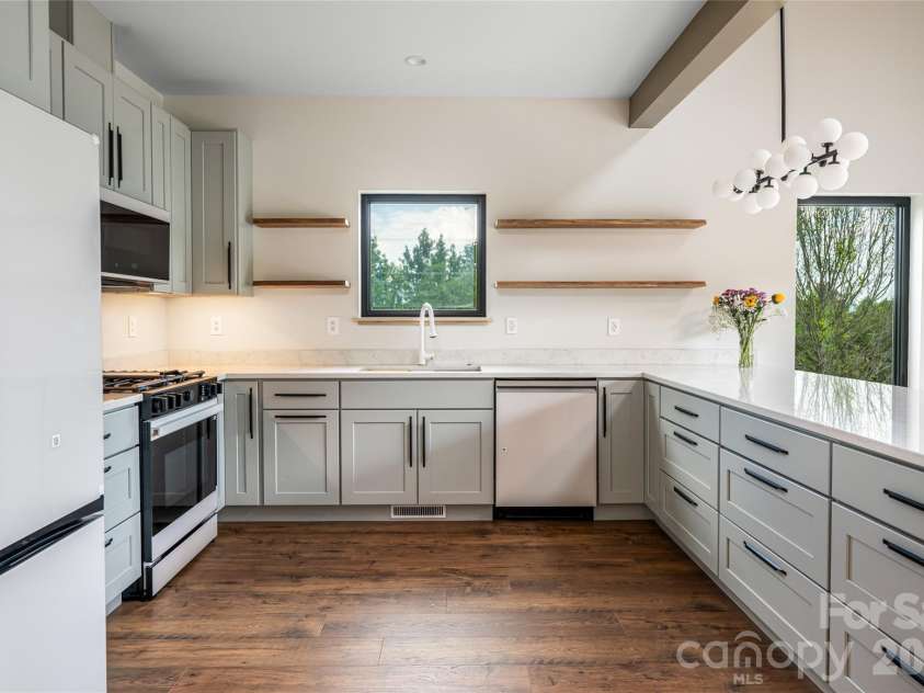 19 Ginger Spice Trail, Weaverville, NC 28787.  MLS# CAR4369693, YatesRealty ID 29911. 