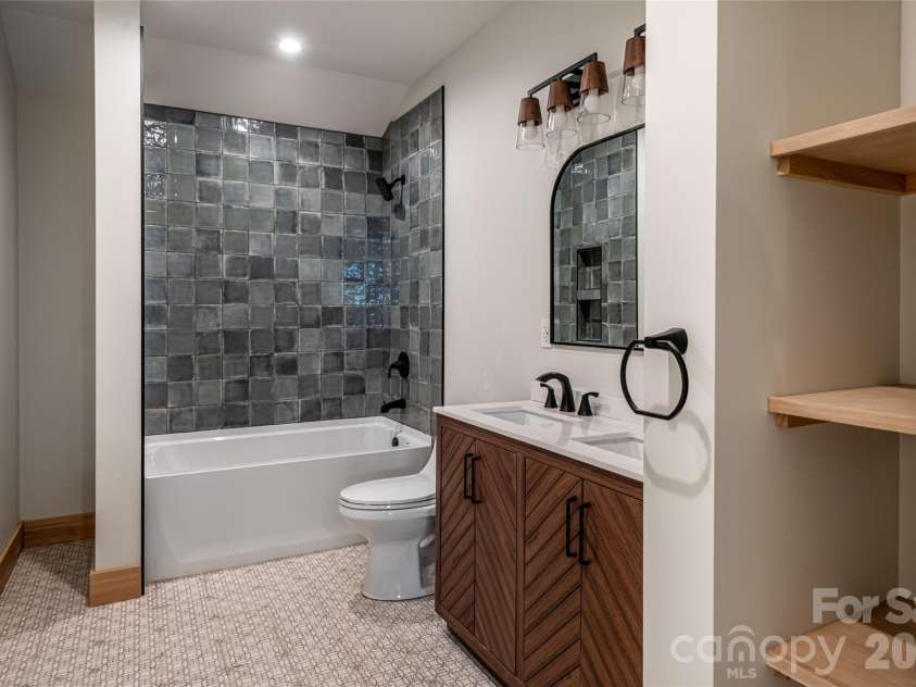 19 Ginger Spice Trail, Weaverville, NC 28787.  MLS# CAR4369693, YatesRealty ID 29911. 