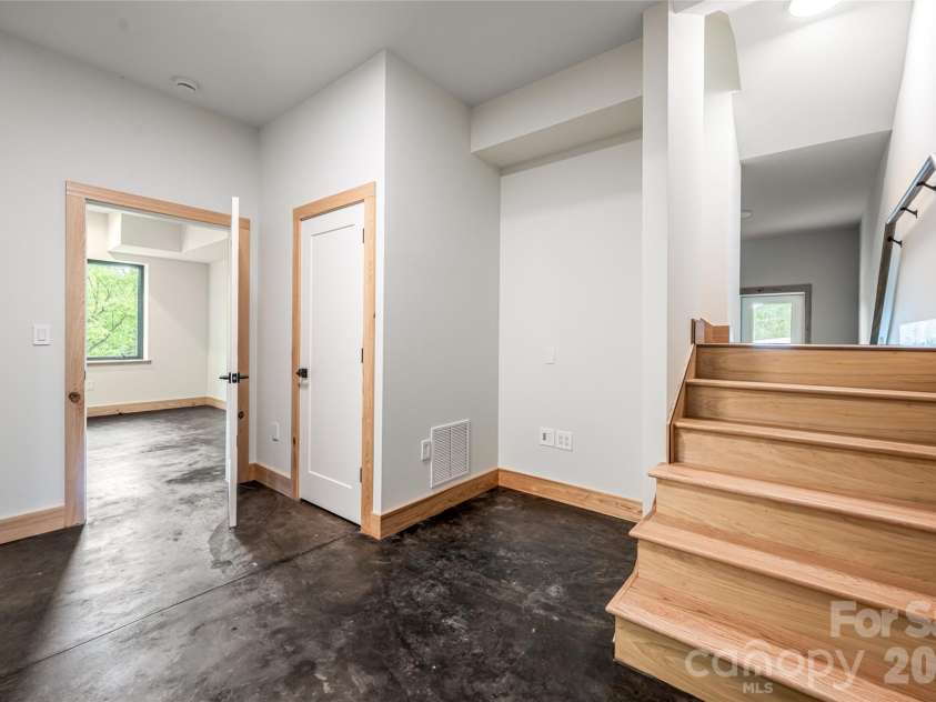 19 Ginger Spice Trail, Weaverville, NC 28787.  MLS# CAR4369693, YatesRealty ID 29911. 