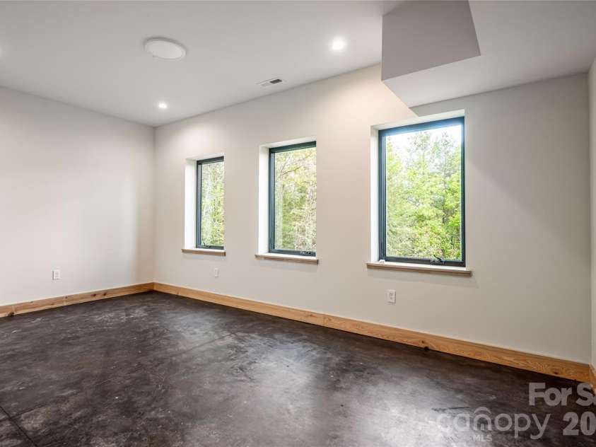 19 Ginger Spice Trail, Weaverville, NC 28787.  MLS# CAR4369693, YatesRealty ID 29911. 