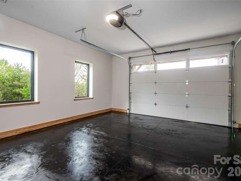 19 Ginger Spice Trail, Weaverville, NC 28787.  MLS# CAR4369693, YatesRealty ID 29911. 