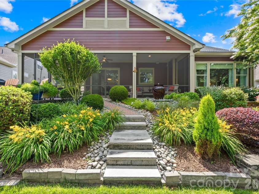 124 Chimney Rock Court, Denver, NC 28037.  MLS# CAR4386124, YatesRealty ID 29913. 