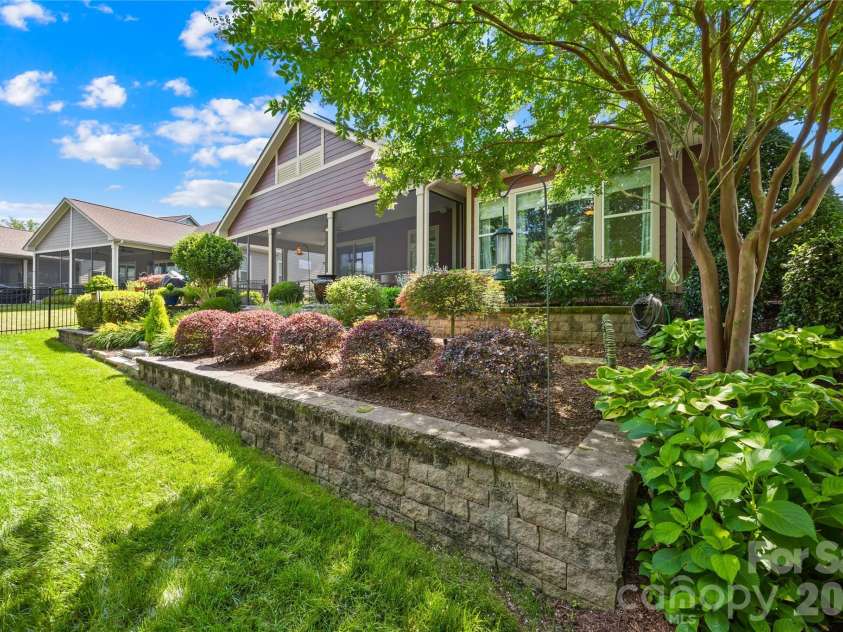 124 Chimney Rock Court, Denver, NC 28037.  MLS# CAR4386124, YatesRealty ID 29913. 