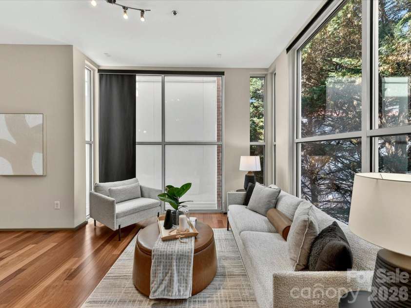 285 McDonald Avenue, Charlotte, NC 28203.  MLS# CAR4392788, YatesRealty ID 29915. Den